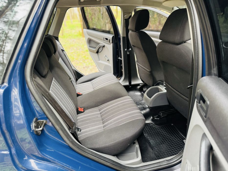 Ford Focus 1.6 Duratec Titanium 2011 рік Official