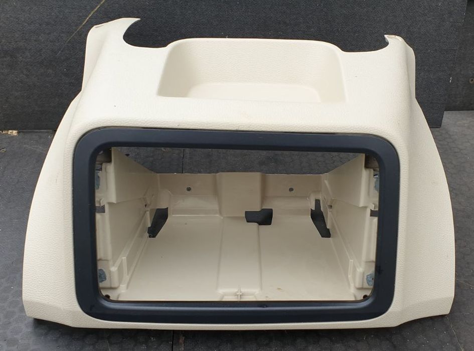 ramka osłona radia 5j1858089c skoda fabia ii