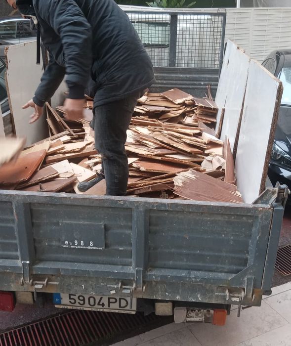 ALVERCA CARRINHAS com ou sem ajudantes p/ recolha de entulho de obras