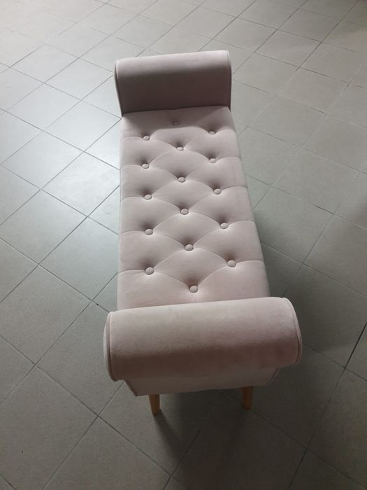 Sofa , poltrona e estante em cubo