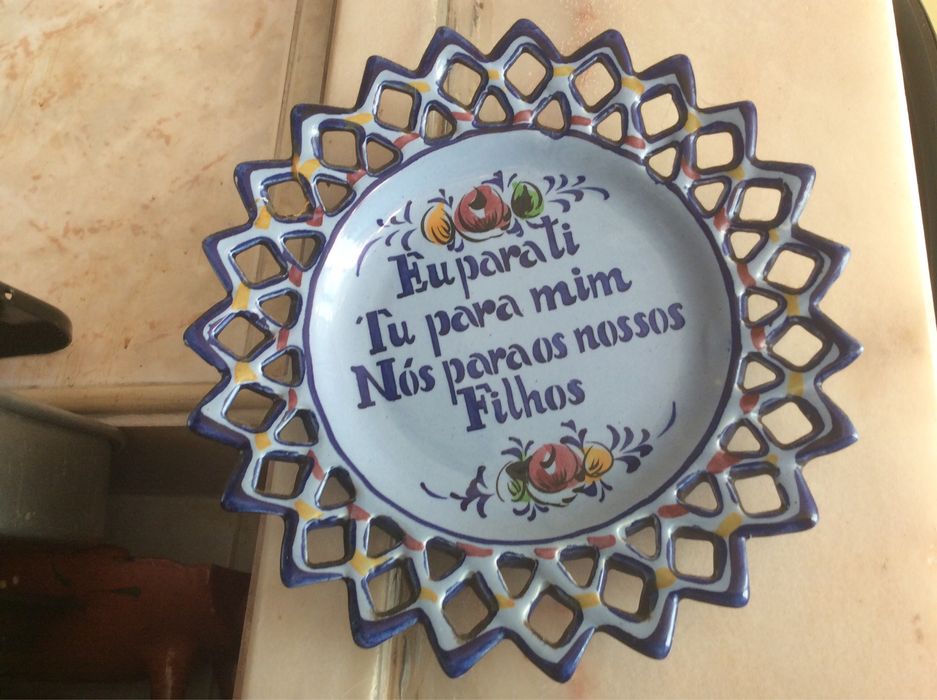 Vendo prato decorativo tradicional