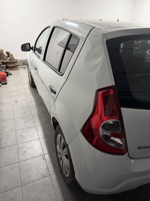 Розбірка Renault-Dacia Sandero1 Сандеро1 1.2 16v бензин(D4F734) КПП JH3077