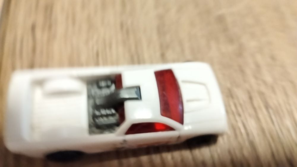 Машинка моделька