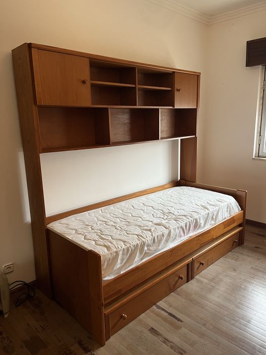 Cama com armario e colchão