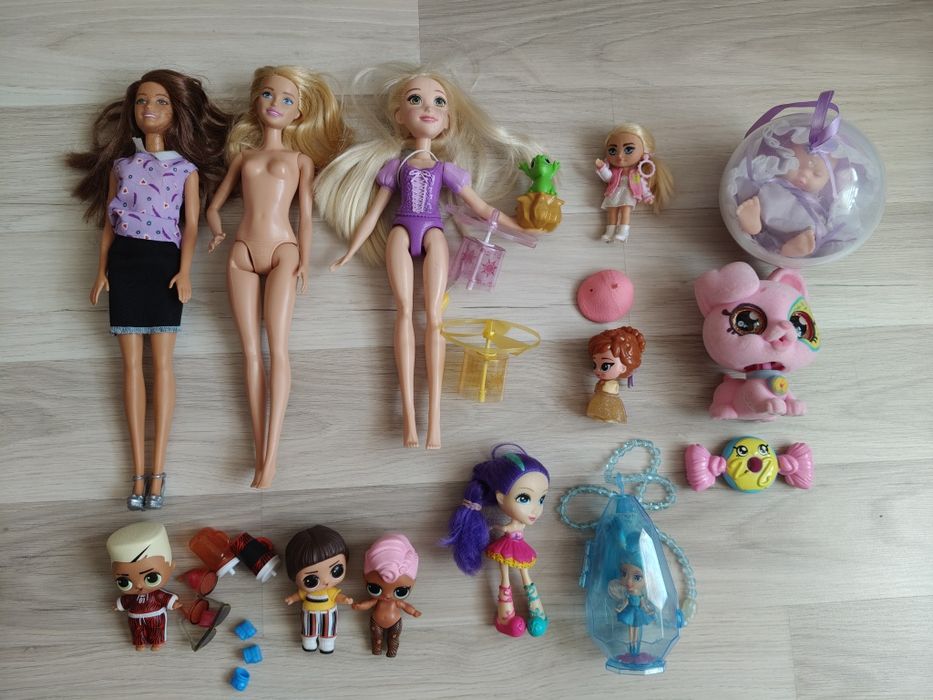 Zestaw zabawek dla dziewczynki, lalki