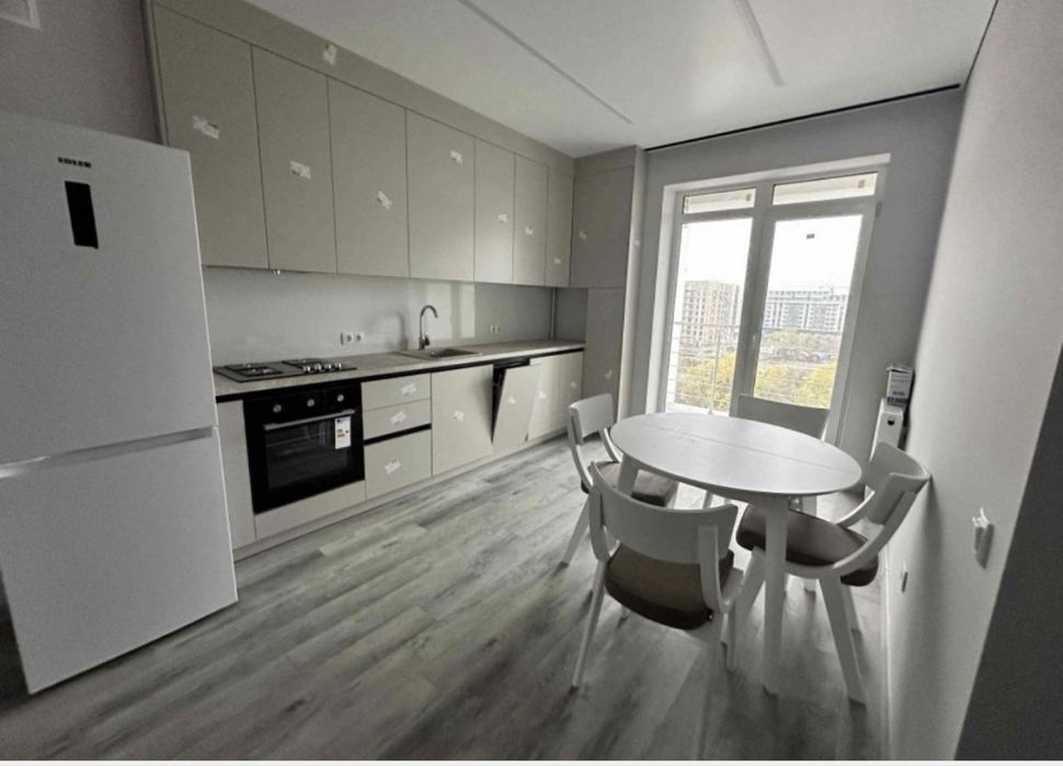 Продаж 2ох кім квартири Богомольця ,300м до жк Парк ленд