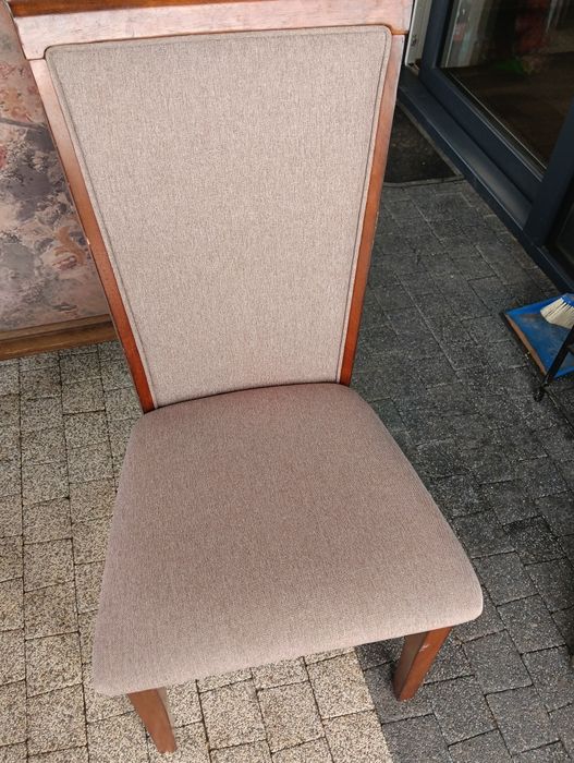 Sprzedam stół i krzesła