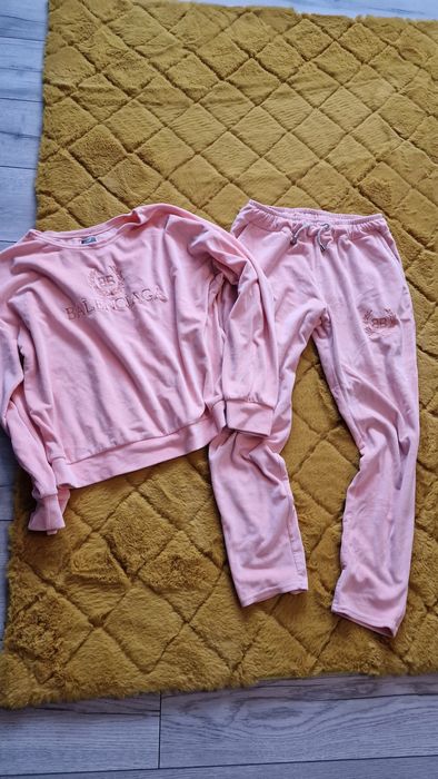 Sprzedam dres damski ! Jak nowy