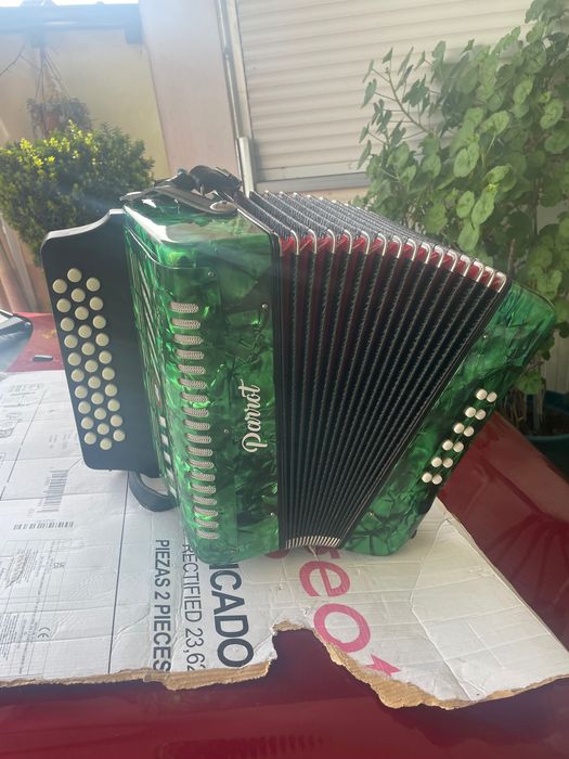 Vendo Concertina Nova da Marca Francesa Parrot