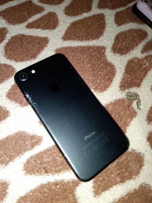 Айфон 7 у ідеальному стані