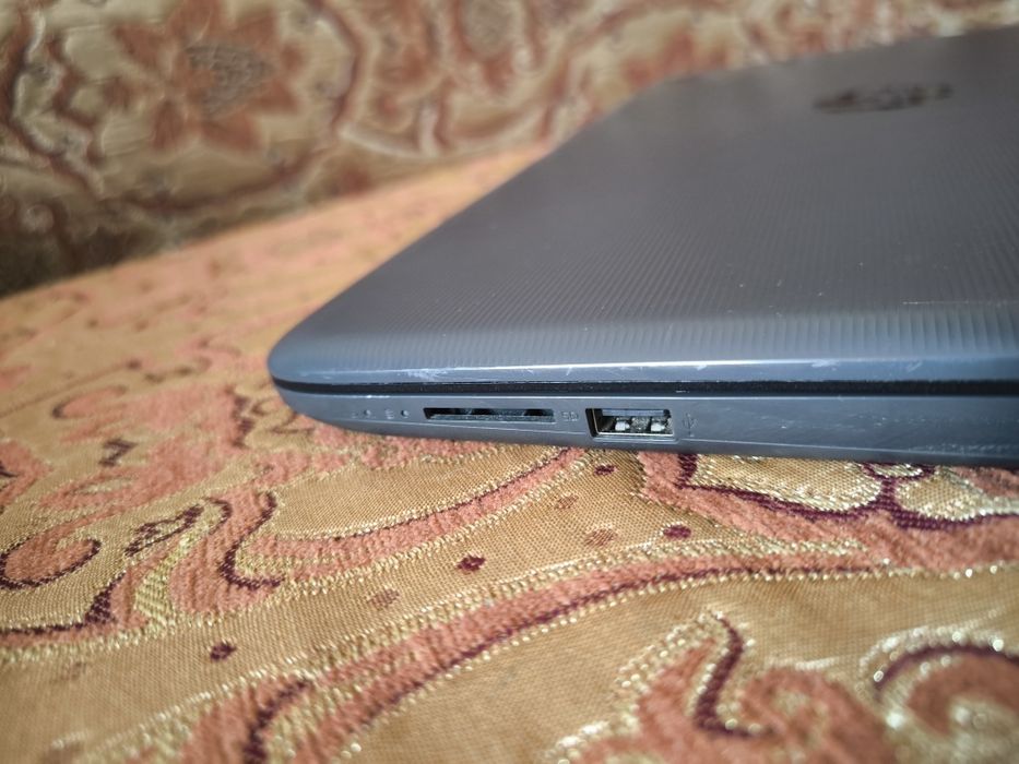 Ноутбук  HP    SSD 120GB