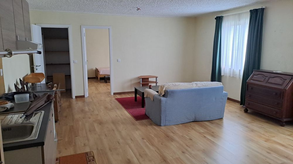 Espaço com 50m2 e WC com água quente