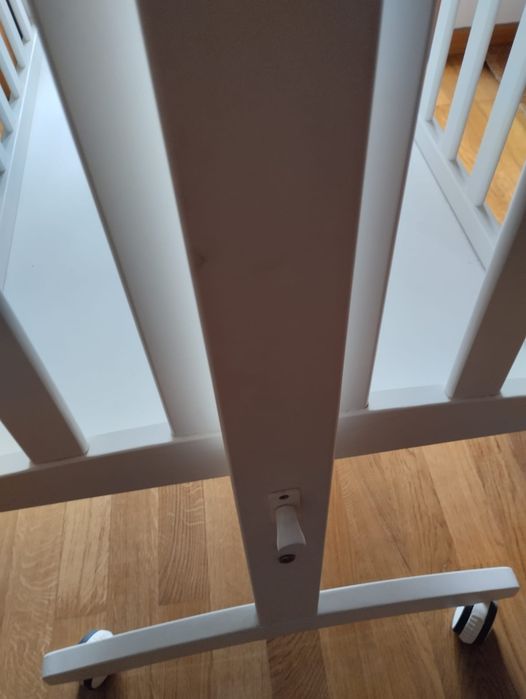 Berço para bebé branco