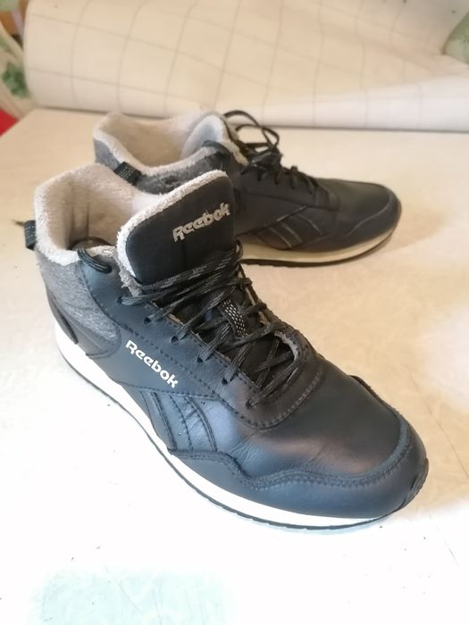 Зимние кожаные кроссовки Reebok