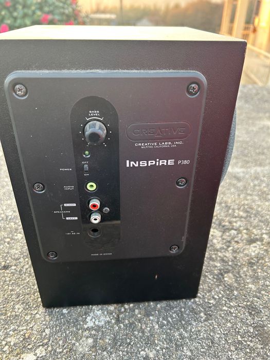 Conjunto Subwoofers Logitec, Creative, Thomson