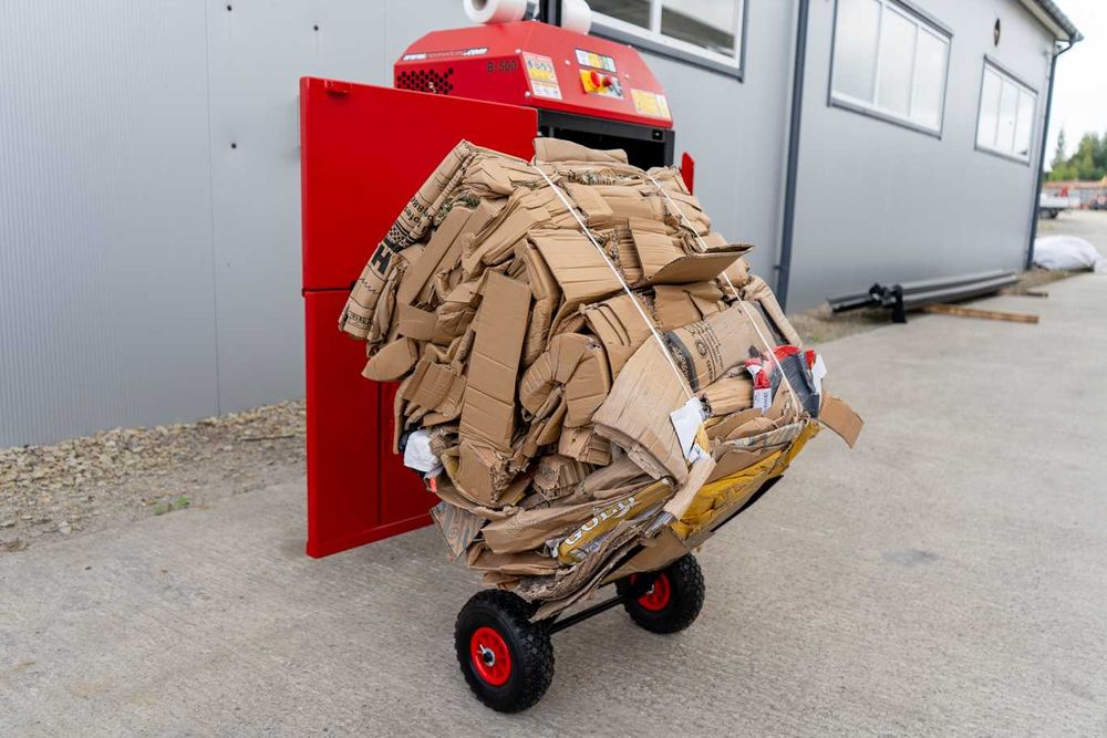 Belownica REMET B-500 == PRASA do makulatury, kartonów, folii ==