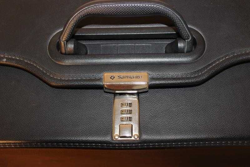 Валіза для подорожей Samsonite