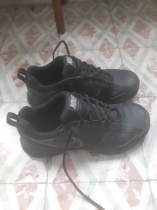 Tenis Nike T Lite XI
