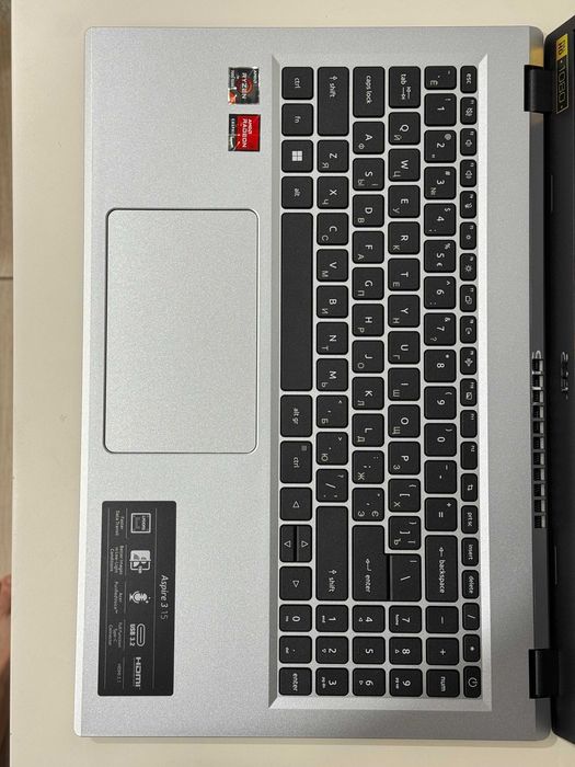 Ноутбук 15.6" IPS Touch AMD Ryzen 5 7520u 16GB/512GB SSD Acer Aspire 3