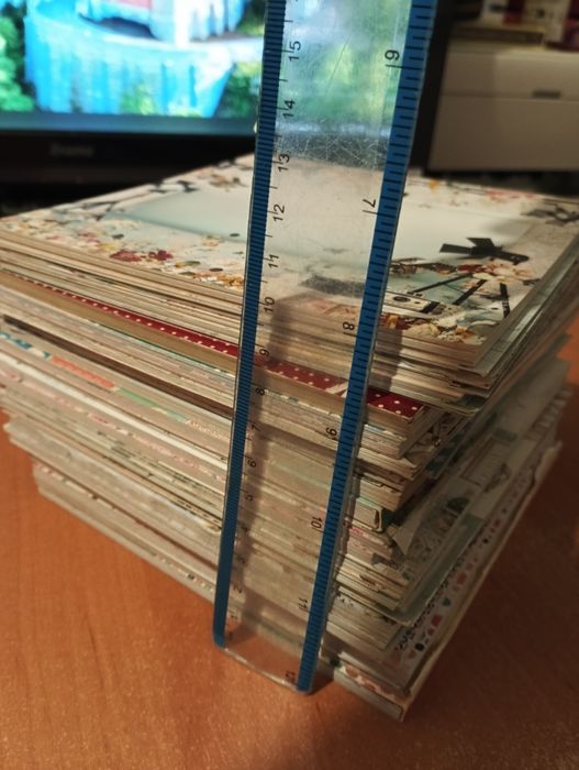 Zestaw papierów do scrapbookingu