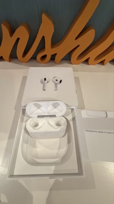 Apple AirPods 4 sem fones