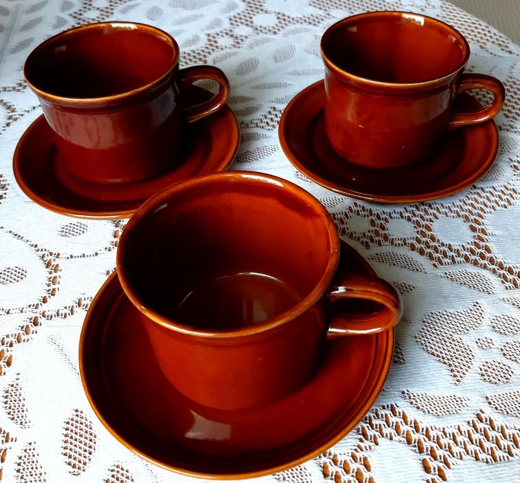 Filiżanki z talerzykami/ rezerwacja