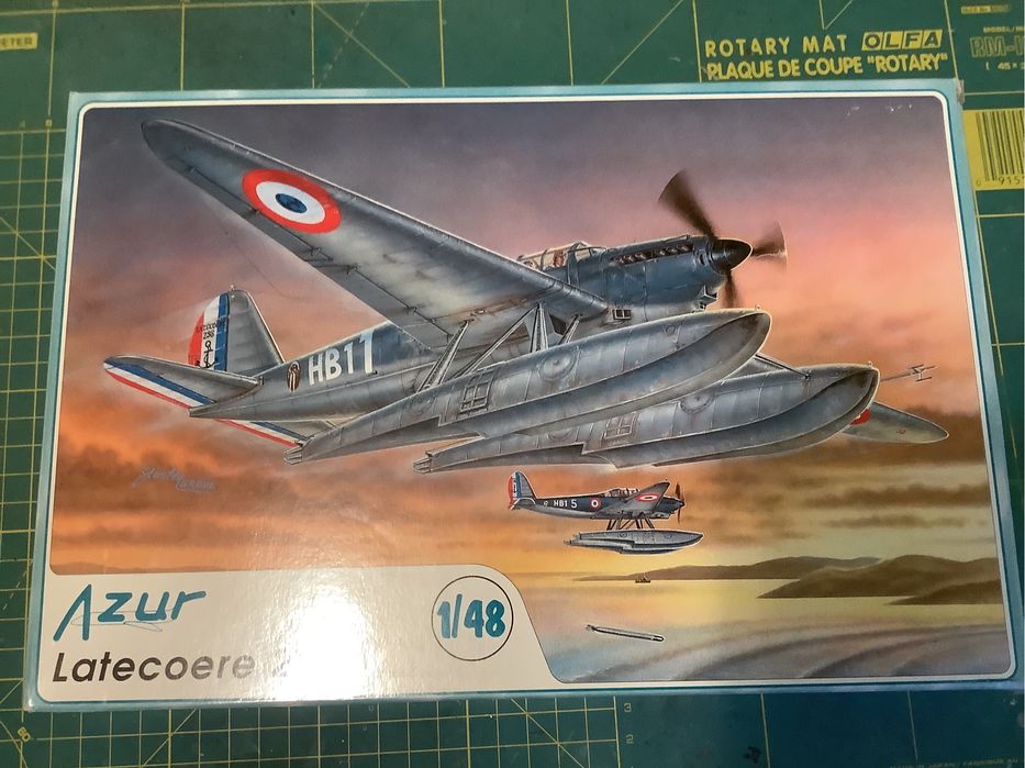Збірні моделі літаків Hasegawa Azur 1/48