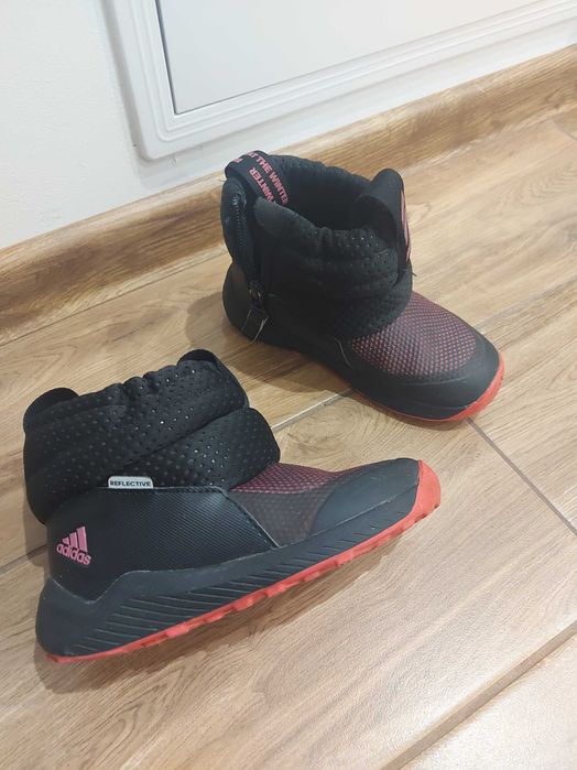 Buty adidas rapidasnow r27