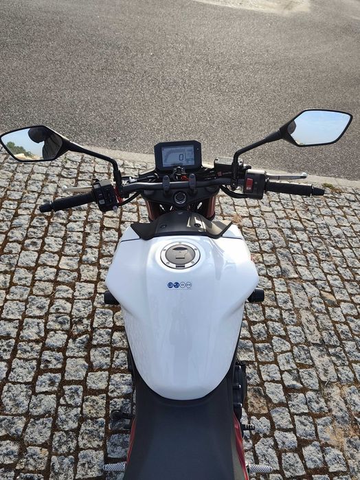 Honda CB 750 Hornet irrepreensível