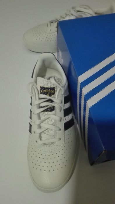 Sapatilhas Adidas Originals 350 tamanho 36. Usadas uma vez.