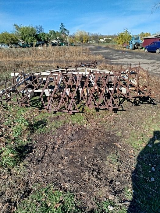Продам МТЗ 82,культиватор КПС 4.2 Оприскувачь 400л.Плуг  Bomet 3-30