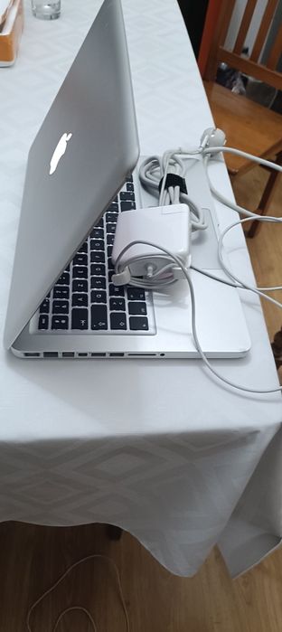 MacBook Pro 13” i5 | 16GB RAM | 1TB