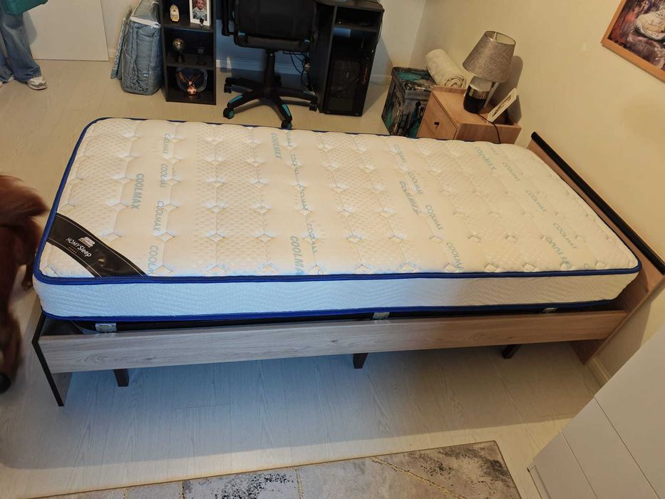 Cama de solteiro c/ arrumação como nova