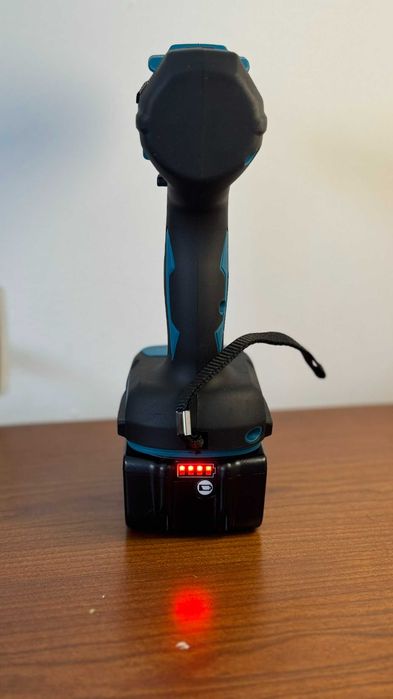 Ferramenta Furadeira Makita 18V DDF487