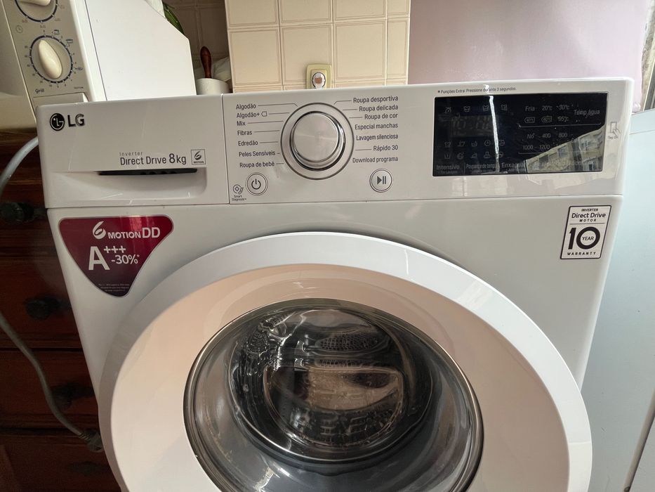 Máquina de Lavar Roupa LG F4J5TN3W