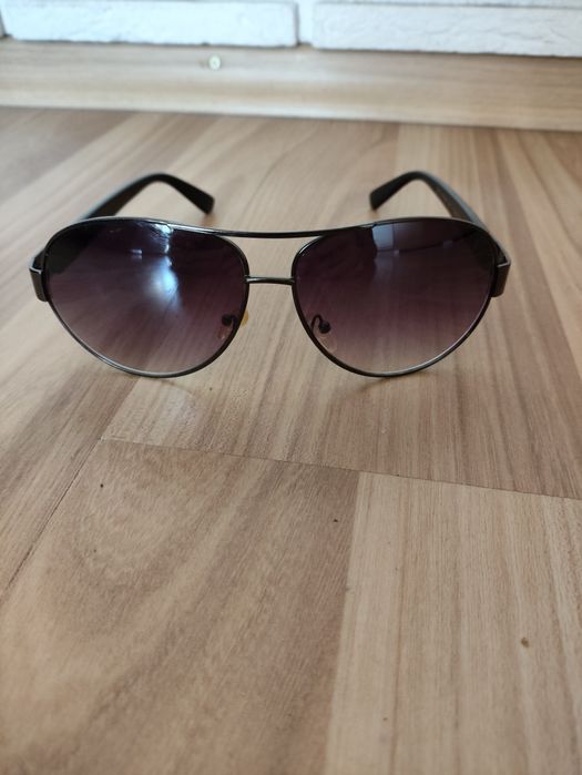 Okulary przeciwsłoneczne, męskie.