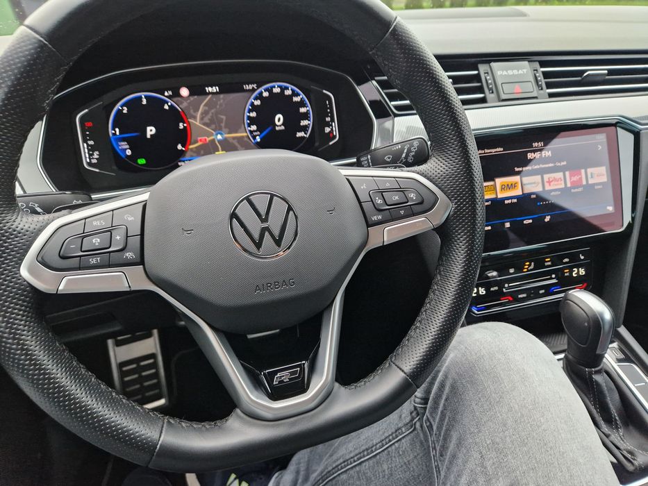 Volkswagen Passat b8 2.0 r-line 200KM