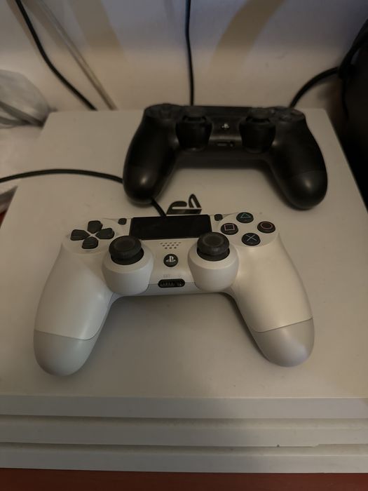 PlayStation VR – PS4 VR Headset + Camera + Black Controller and Camera64729966407171121