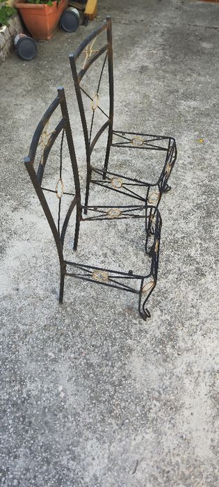 Cadeiras decorativas em ferro