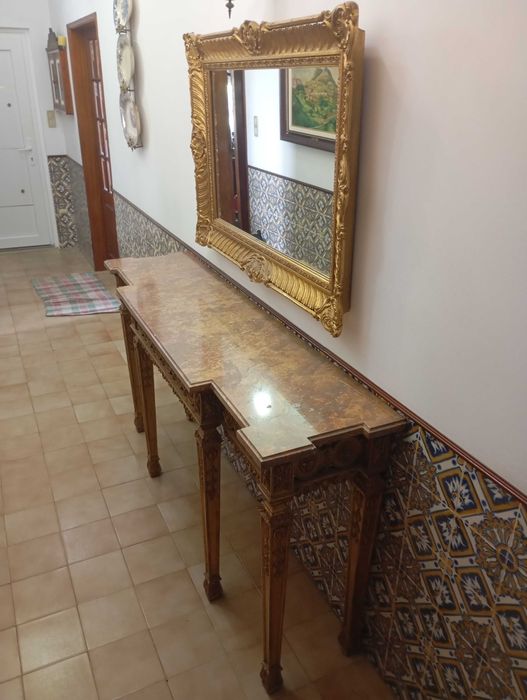 Dois Bonitos Aparador Consola Dourados com Espelho Condição Excelente