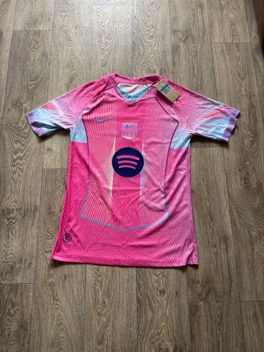 Футбольна форма Барселони/ Barcelona football kit