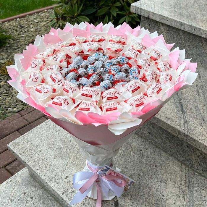 Słodki bukiet dla dziecka na Komunię Świętą. Prezent. Komunia