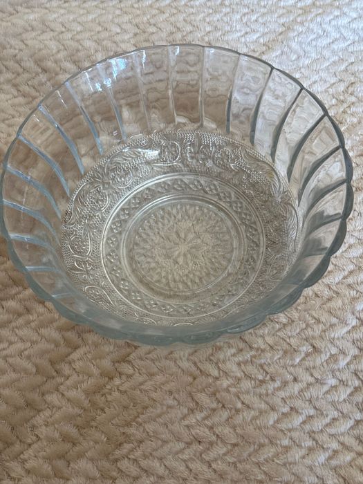 Миска, салатник.