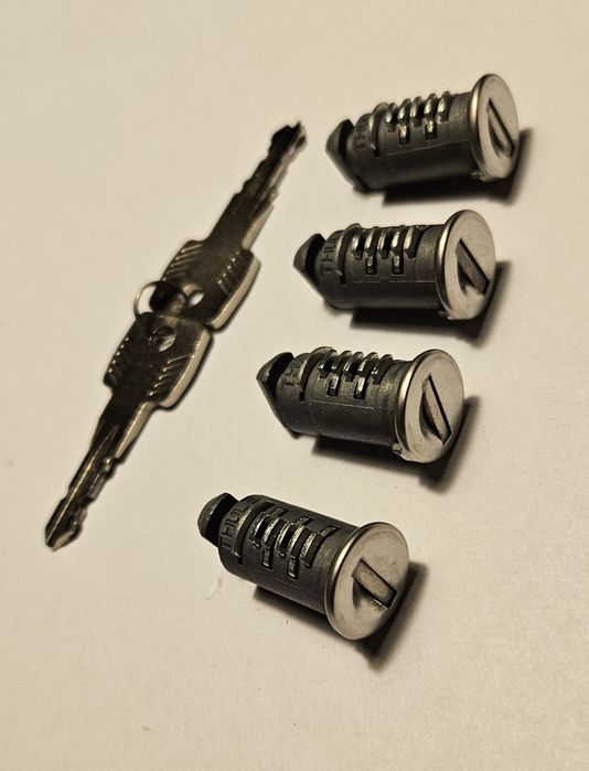 Zestaw zamków Thule One Key System 4-Pack