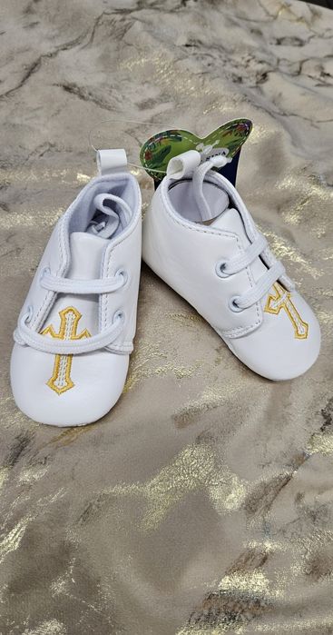 Buty niemowlęce do chrztu