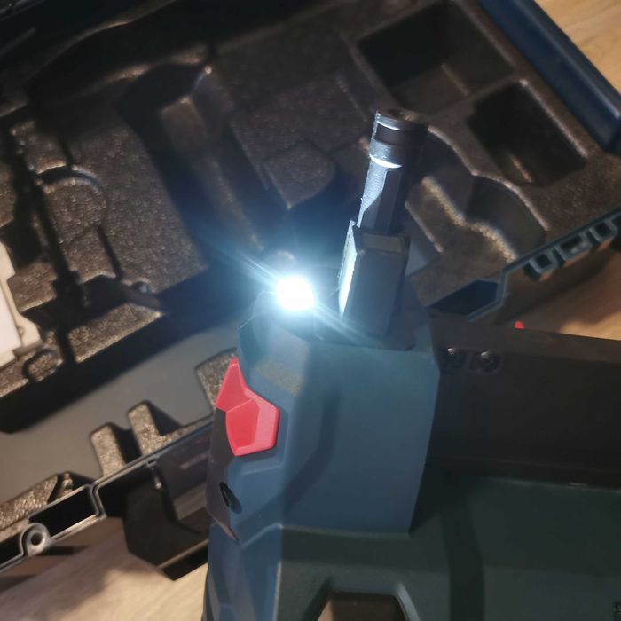 Akumulatorowa gwoździarka do betonu GNB 18V-38 Bosch 18v WALIZKA