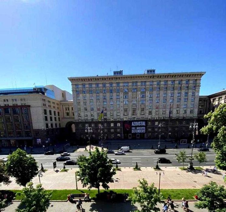 Продаж квартири Хрещатик 21 навпроти ЦУМу сталінка Центр