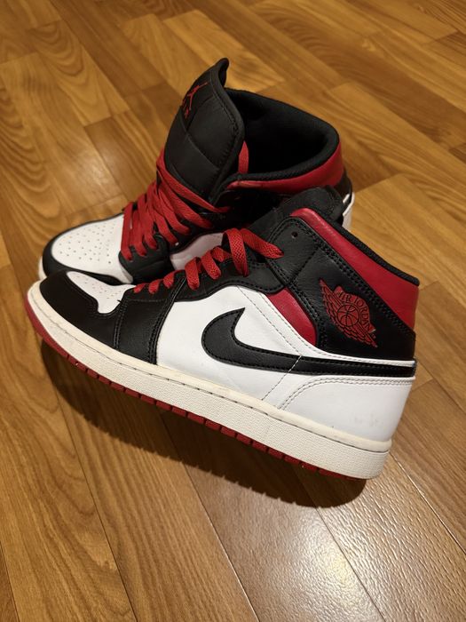 Кросівки Nike air jordan 1 mid  оригінал