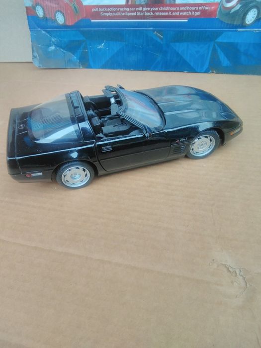 Chevrolet Corvette. 1.18 Chevrolet Corvette — це двомісний