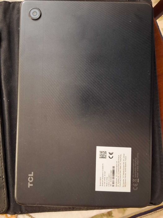 Tablet TCL com carregador e capa